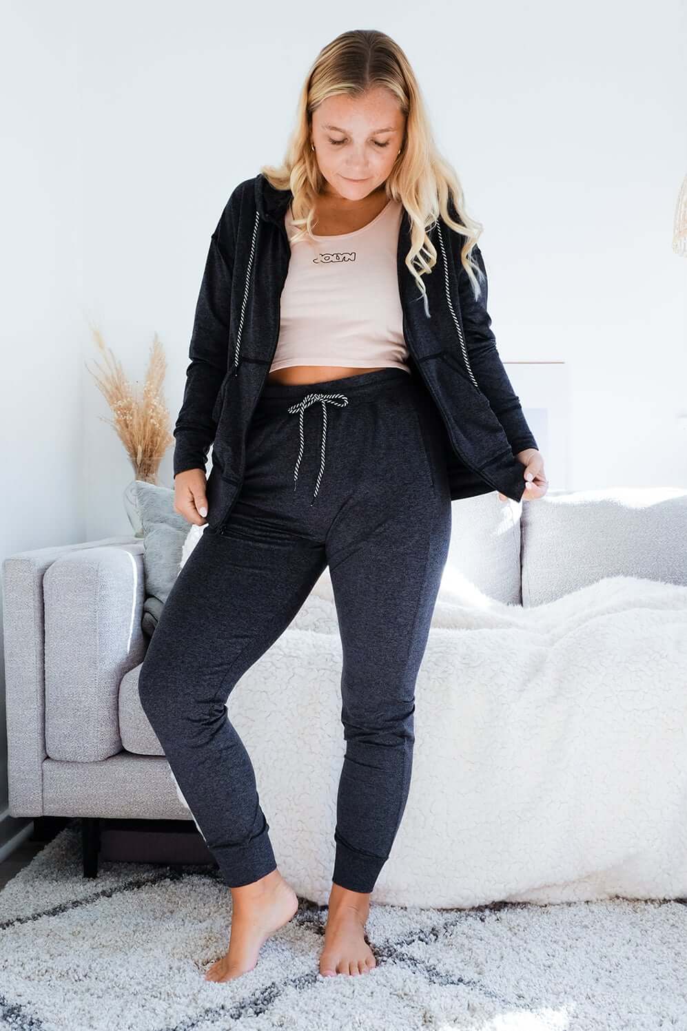  Brie Cozy Zip-Up Hoodie