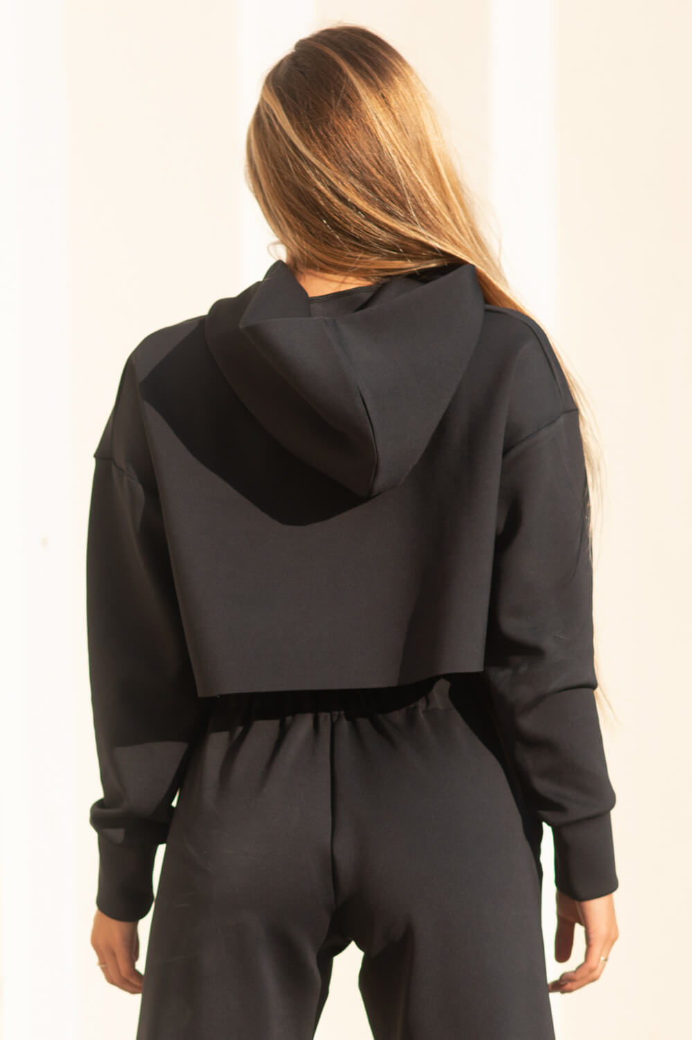  Cardiff Cropped Hoodie - Black